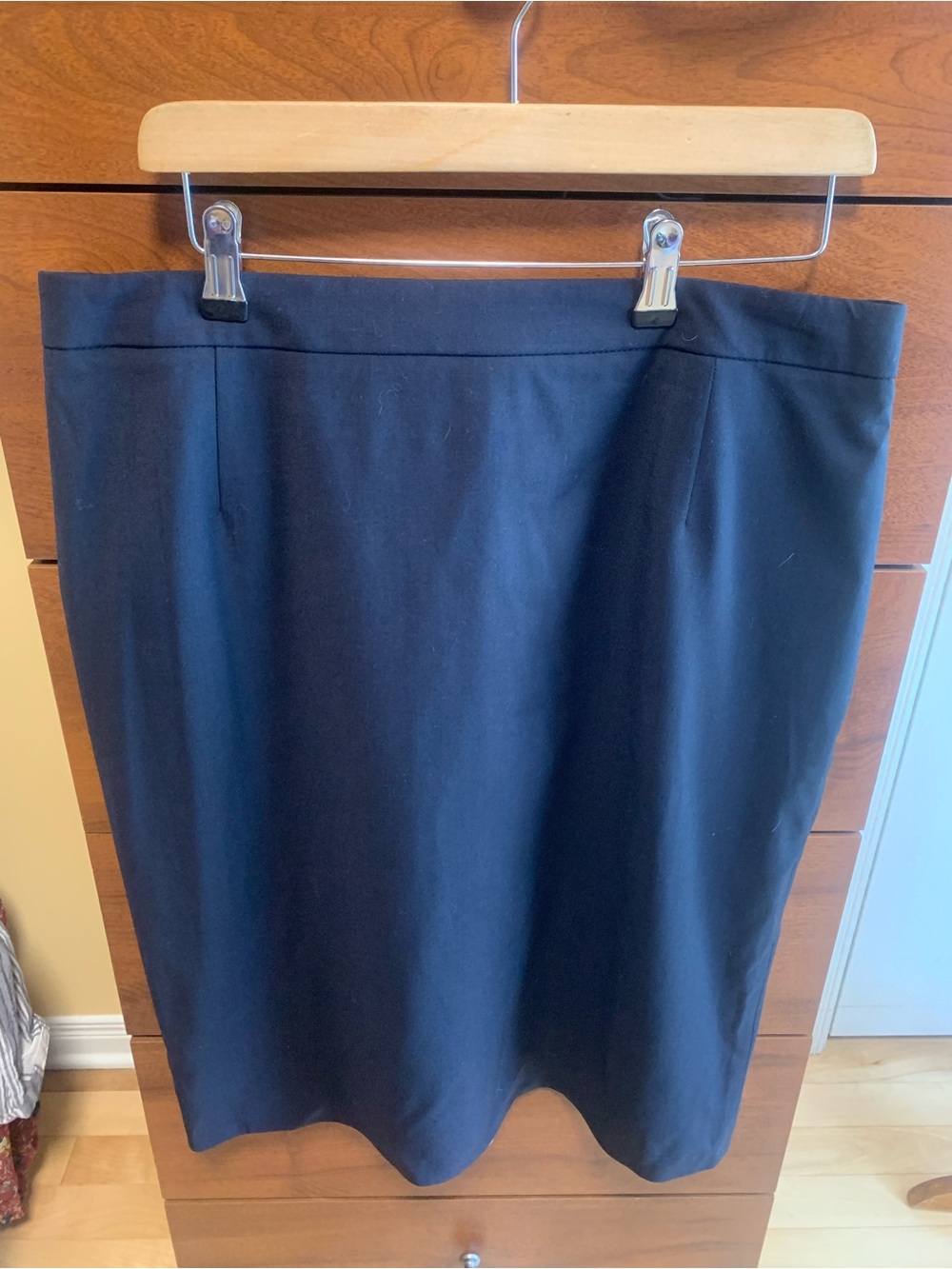 Elegant pencil wool skirt by Filippa K